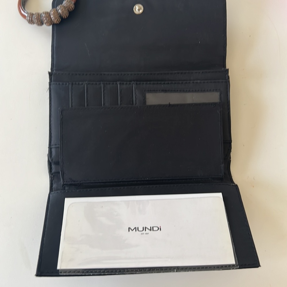 MUNDi new Black Leather wallet, multiple compartments - Picture 5 of 10